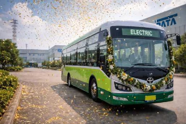 उत्तर प्रदेश में टाटा मोटर्स ने पूरा किया 10 लाख का लक्ष्य, योगी आदित्यनाथ करेंगे इलेक्ट्रिक बस को फ्लैग ऑफ