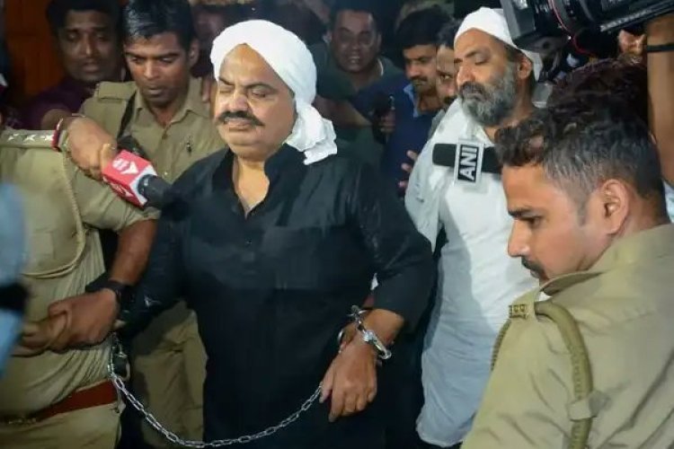 अतीक अहमद की कब्र भी योगी राज़ में सुनी, ना पत्नी ना समर्थक ? हथियारों से खेलने वाला अतीक एक फूल को तरसा
