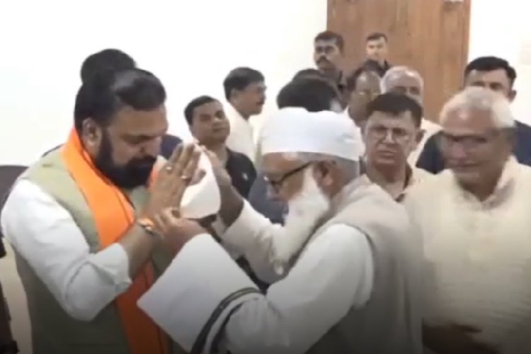 टोपी से इनकार पर गमछा है स्वीकार, नए सीएम सम्राट ने छेड़ी बिहार में नई बहस