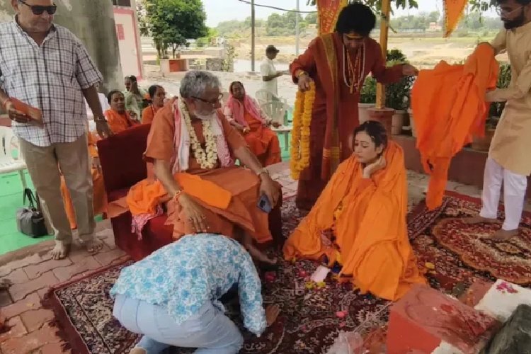 भोपाल की हर्षा रिछारिया ने उज्जैन में ले लिया सन्यास, अब नाम हुआ हर्षानंद गिरि