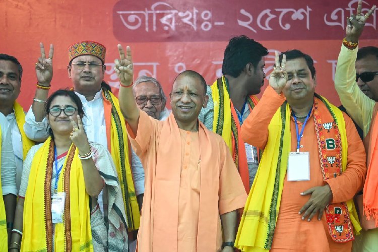 ममता दीदी की चिंता, हिंदू अधिक हुए तो सड़कों पर कैसे होगी इफ्तारी: सीएम योगी