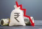 95.75 पर रुपया धराशायी! डॉलर ने रचा इतिहास, अर्थव्यवस्था में हलचल