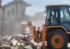 बहराइच में योगी सरकार का बुलडोजर एक्शन: हाईकोर्ट के आदेश पर मदरसा और 4 दुकानें जमींदोज