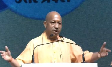 नमाज पढ़नी है, आप शिफ्ट में पढ़िए, सड़क पर नहीं, योगी ने कहा प्यार से मानेंगे ठीक है, नहीं मानेंगे तो दूसरा तरीका अपनाएंगे !