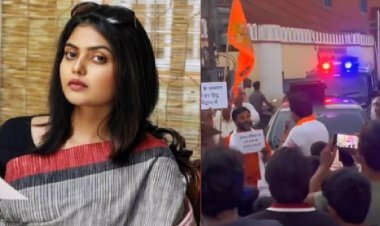 UP: नगर पालिका चेयरमैन ने TMC सांसद सायोनी घोष का सिर काटने पर रखा 1 करोड़ का इनाम