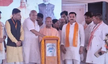 ₹655 करोड़ की 19 विकास परियोजनाओं का देवरिया में लोकार्पण, बोले सीएम योगी - हम समस्याएं नहीं, समाधान देते हैं
