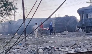 बम धमाके से दहला पाकिस्तान, ट्रेन में हुआ विस्फोट, 23 लोगों की मौत