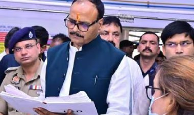 मुरादाबाद एयरपोर्ट पर बाल-बाल बचे डिप्टी CM ब्रजेश पाठक! टेक-ऑफ के वक्त इंजन फेल, धुआं निकला, सुरक्षा एजेंसियां अलर्ट