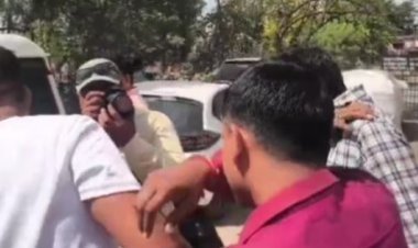 ठेकेदार से 1 लाख की रिश्वत लेते रंगे हाथों पकड़ा गया जूनियर इंजीनियर और ड्राइवर