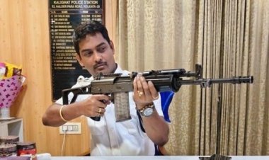 बंदूक थामकर 'नई जिम्मेदारी के लिए तैयार' पोस्ट करने पर सस्पेंड, अब शुभेंदु सरकार में मिली बड़ी पोस्टिंग!