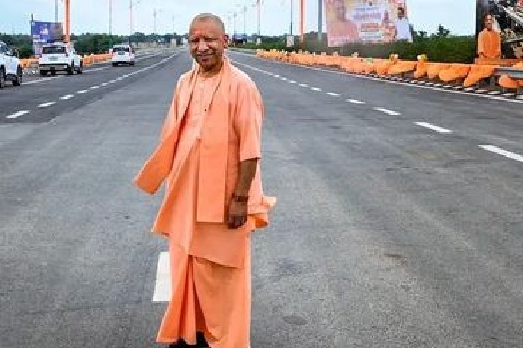 सीएम योगी की सौगात, 15 दिन तक टोल-फ्री रहेगा गंगा एक्सप्रेसवे