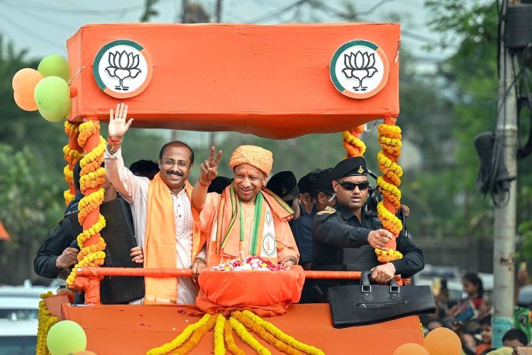 बंगाल में योगी फैक्टर हिट, 22 सीटों पर प्रचार के बाद 19 पर BJP की जीत, छीन ली TMC की सीट