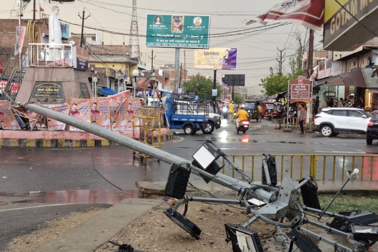 UP Weather News : यूपी में आंधी-तूफान का तांडव, 65 लोगों की गई जान, 100 घायल, पूर्वांचल में मचाई तबाही