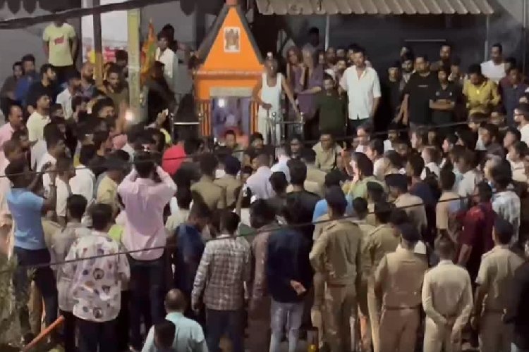 राजकोट में सड़क अतिक्रमण हटाने के लिए 12 धार्मिक स्थलों पर प्रशासन की कार्रवाई