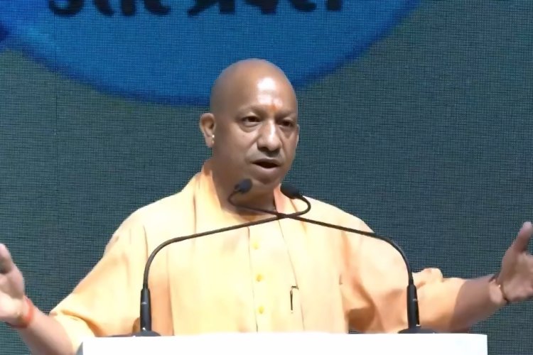नमाज पढ़नी है, आप शिफ्ट में पढ़िए, सड़क पर नहीं, योगी ने कहा प्यार से मानेंगे ठीक है, नहीं मानेंगे तो दूसरा तरीका अपनाएंगे !
