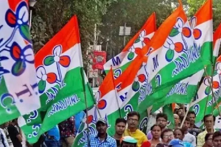 बंगाल के नगर पालिका में आंतरिक कलह, 16 टीएमसी पार्षदों ने दिया इस्तीफा