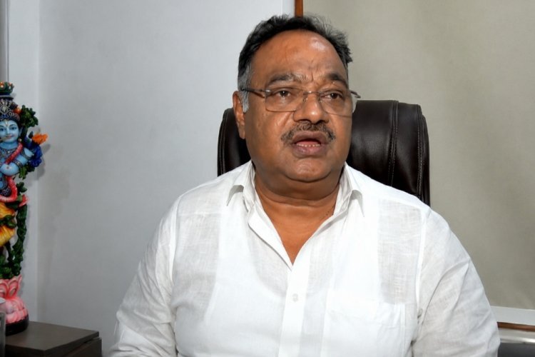 बीजेपी प्रदेश अध्यक्ष समिक भट्टाचार्य का विवादित बयान, कहा बाबर, अकबर, हुमायूं और शाहजहां बंगाल में अस्तित्व समाप्त
