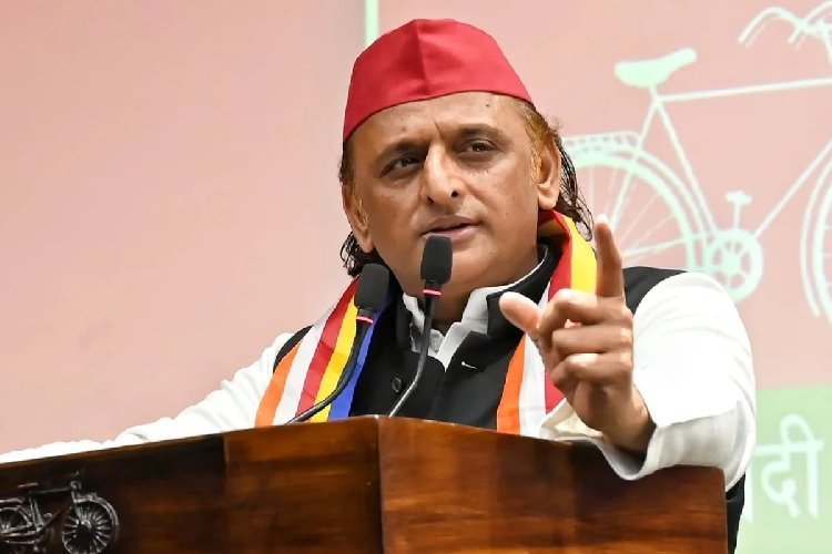 अखिलेश यादव का दावा: यूपी में सपा सरकार बनते ही केंद्र में भाजपा सरकार गिर जाएगी!