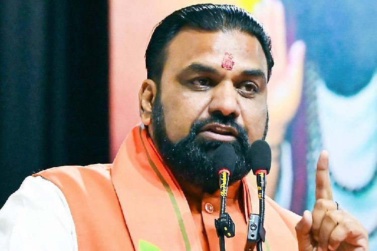 सीएम सम्राट चौधरी को गाली देने के आरोप में गिरफ्तार हुआ मगही गायक