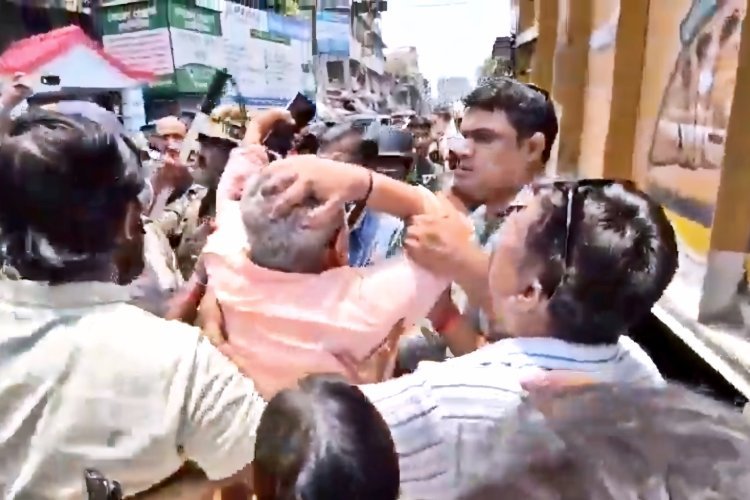 TMC सांसद कल्याण बनर्जी पर हमला, हिंसा को लेकर ज्ञापन देने पहुंचे थे सांसद