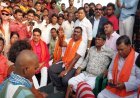 दलित महिला की हुई हत्या, प्रदर्शन को लेकर BJP सांसद और विधायक पर दर्ज हुआ मुकदमा
