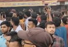 खान सर के खिलाफ सड़कों पर उतरे हजारों छात्र, गिरफ्तार करने की मांग, कारगिल चौक पर कैंडल मार्च