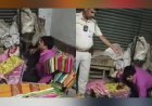 साड़ियों के ढेर में छिपा TMC नेता! पुलिस ने ऐसे दबोचा... वीडियो देखकर हंसी भी आ रही है और हैरानी भी!