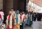 डीआईजी वैभव कृष्ण ने 40 आदिवासी महिलाओं का बनारस घूमने का सपना किया साकार