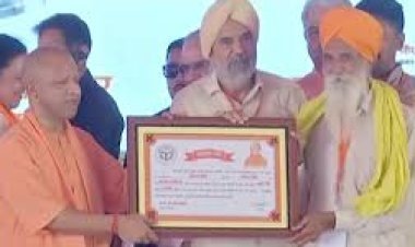 CM योगी ने पाकिस्तान से भगाए गए 1645 परिवारों, पूर्व सैनिकों को वितरित किए भूमिधरी अधिकार पत्र