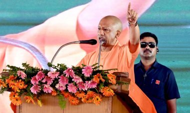 कुशीनगर पहुंचे सीएम योगी, ब्रह्मोस से पाकिस्तान को चेतावनी, फाजिलनगर का नाम पावागढ़ करने का ऐलान