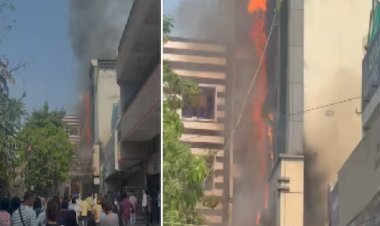 दिल्ली होटल में भीषण आग, 21 लोगों की मौत, दो महिलाएं इमारत से कूदी
