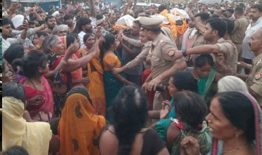 गाजीपुर में एनकाउंटर में ढेर हुए कमलेश का शव गांव पहुंचते ही बवाल! पुलिस पर पथराव, गाड़ियां तोड़ी, सीओ समेत कई घायल