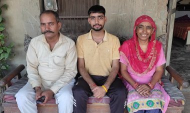 JEE Advanced 2026: ई-रिक्शा चलाने वाले पिता के बेटे ने कर दिखाया कमाल