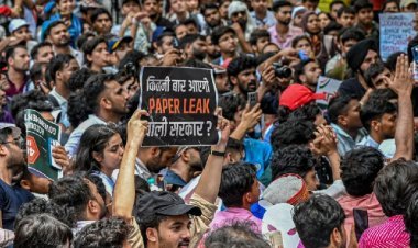 जंतर-मंतर प्रदर्शन के बीच 'कॉकरोच जनता पार्टी' पर FIR! राष्ट्र-विरोधी गतिविधियों और विदेशी फंडिंग का आरोप
