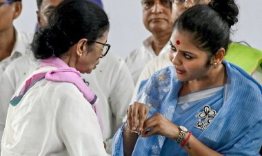 ''काबा-मदीना'' गाने वाली सायोनी घोष भी छोड़ेंगी ''दीदी'' का साथ, बागी गुट में शामिल, TMC में भारी बवाल!