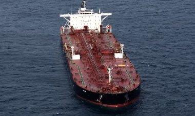 सीजफायर के बाद होर्मुज पार करने वाला पहला जहाज भारतीय! 62,000 टन LNG लेकर आ रही 'दिशा'