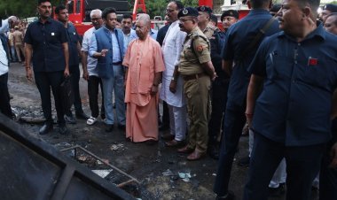 लखनऊ अग्निकांड के बाद एक्शन मोड में सीएम योगी, सभी दौरे रद्द, दिखेगा रौद्र रुप