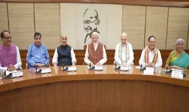 मोदी कैबिनेट में बड़ा भूचाल! शक्तिकांत दास वित्त मंत्री, निर्मला सीतारमण संभालेंगी शिक्षा? देखें संभावित लिस्ट