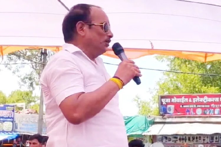 बीजेपी विधायक प्रीतम लोधी फिर विवादों में, डकैत को कहा 'भाई' और 'सुख-दुख का साथी'