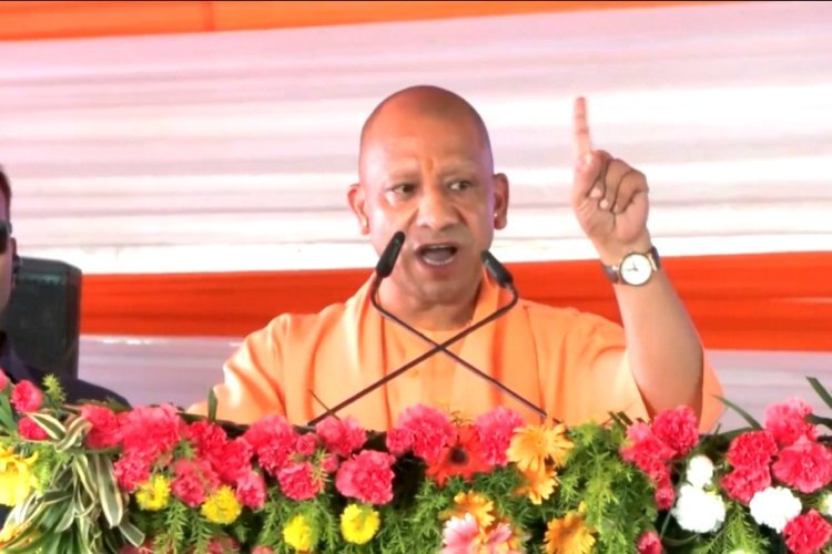 सूर्या चौहान हत्याकांड पर बोले योगी, दोस्ती की आड़ में छुरेबाजी कतई स्वीकार नहीं... नालायक औलादों को संभालने की कहीं बात