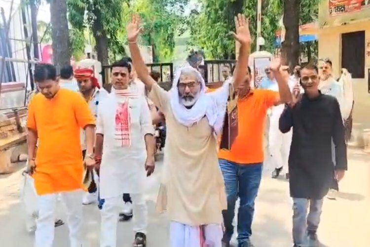 त्राहिमाम ! माफिया बृजेश सिंह से घर बचाओ...मुख्यालय पर पहुंचे पुजारी, मामला जानकर रह जाएंगे हैरान