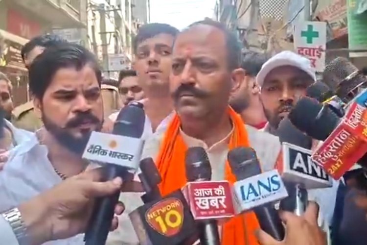 दारुल उलूम देवबंद आतंवादियों का अड्डा, हिंदुओं को मारने की दी जाती है ट्रेनिंग...पिंकी चौधरी ने दिया विवादित बयान