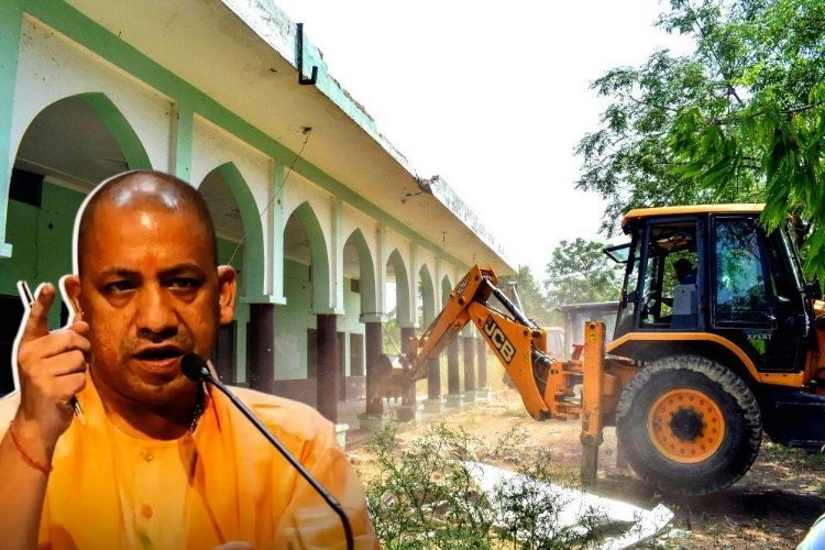 गाजियाबाद में अवैध मदरसे पर बड़ी कार्रवाई, 8 बुलडोजर और 800 जवानों की मौजूदगी में ध्वस्तीकरण