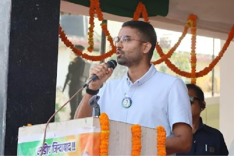 उपेंद्र कुशवाहा के बेटे दीपक प्रकाश का मंत्री पद संकट में, NDA की MLC चुनाव लिस्ट से नाम गायब, अटकलें तेज