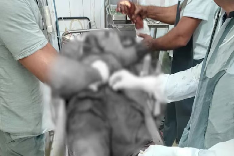 कर्नाटक: ऑनलाइन गेमिंग की लत ने परिवार किया बर्बाद, नाबालिग ने माता, पिता और बहन को चाकू मारा, पिता और बहन की मौत