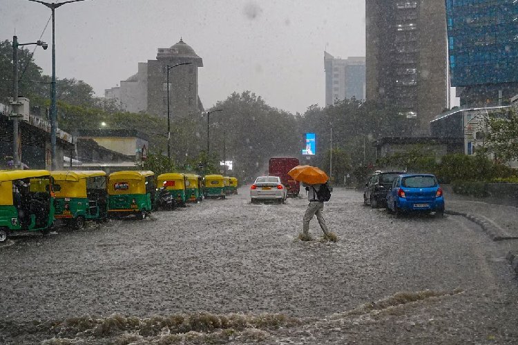 बारिश का अलर्ट! दिल्ली, UP-बिहार में आज से भारी बारिश-आंधी, हिमाचल-उत्तराखंड में गिरेंगे ओले