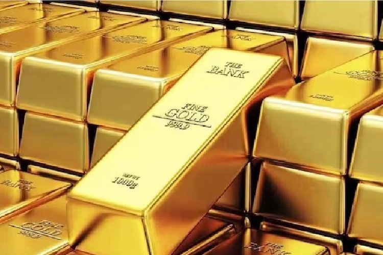 सोने में भयंकर गिरावट का खतरा! 4000 डॉलर के नीचे जा सकता है भाव!