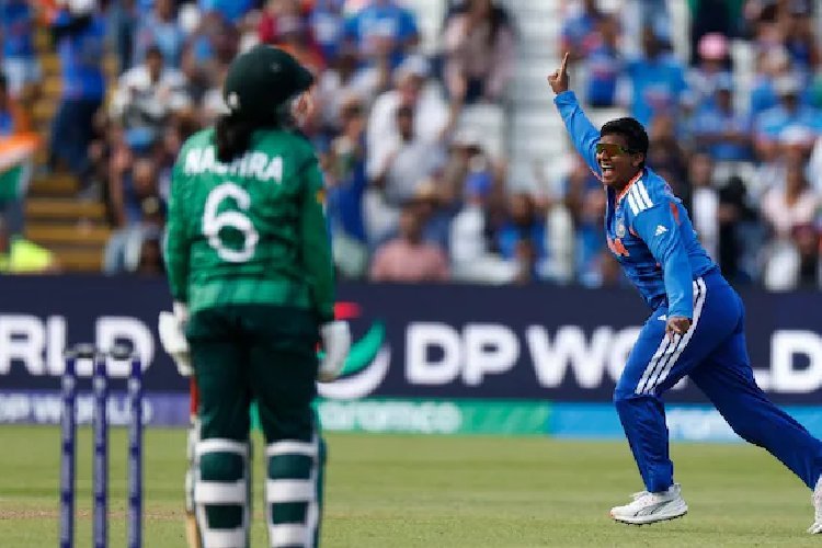 Women T20 World Cup 2026: भारत ने पाकिस्तान को 64 रनों से रौंदा, दीप्ति शर्मा का कमाल, स्मृति मंधाना का तूफानी अर्धशतक