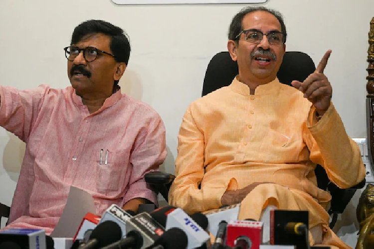 शिवसेना (UBT) में बगावत की आहट? उद्धव ठाकरे की अहम बैठक में 5 सांसद गायब