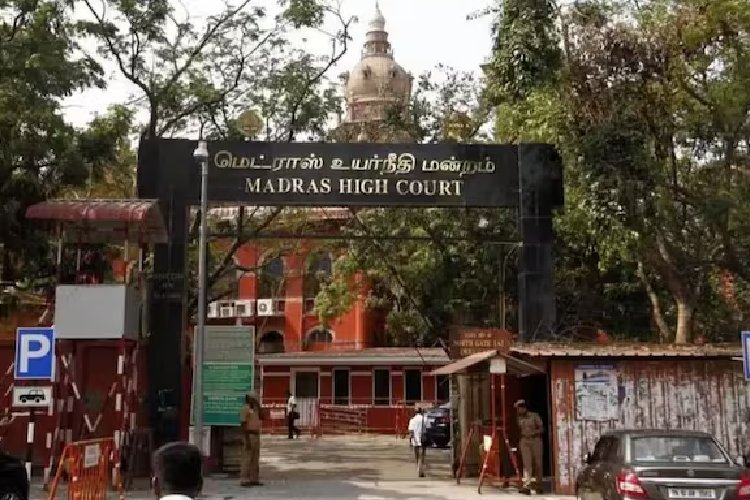 'हर गांव में चर्च!' विजय के CM बनते ही मांग तेज, मद्रास HC ने मंदिर के पास चर्च पर लगाई रोक